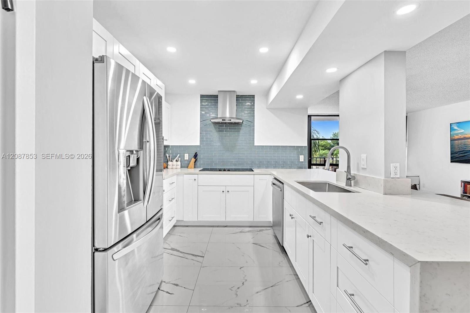 1000 Parkview Dr # 329, Hallandale Beach FL 33009 photo 2