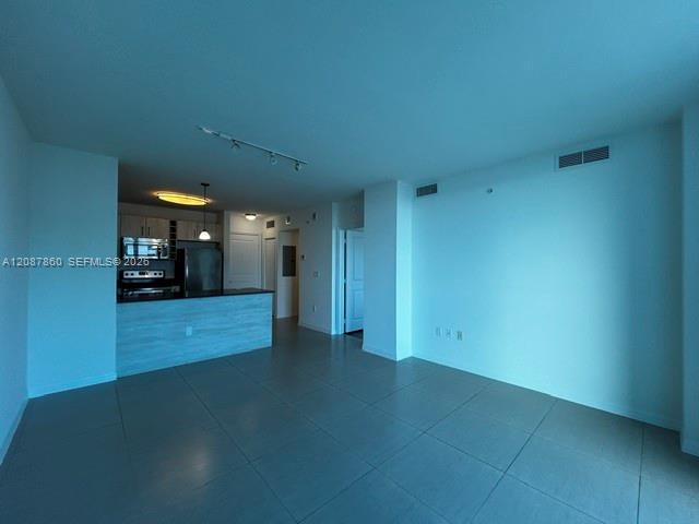 7525 E Treasure Dr # 711, North Bay Village FL 33141 photo 3