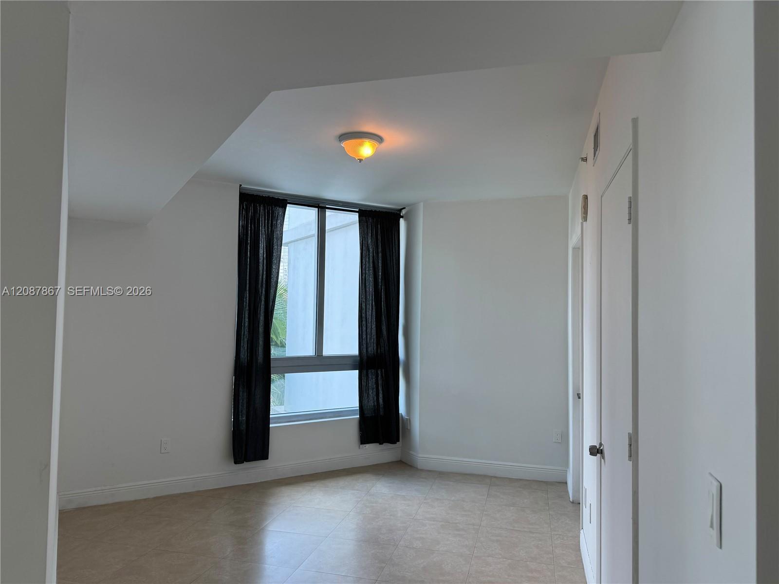 350 S Miami Ave # 1209, Miami FL 33130 photo 4