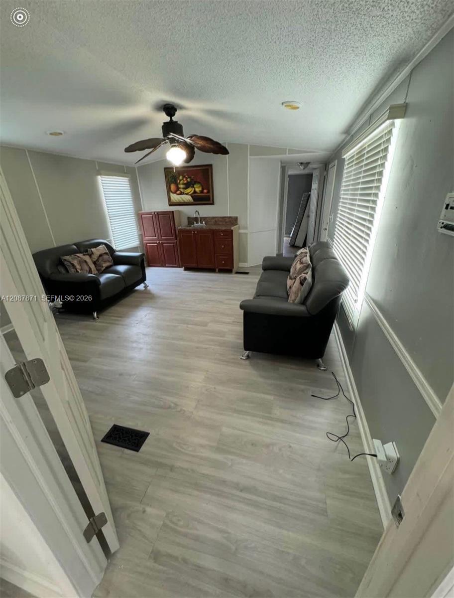 Homestead, FL 33033 photo 5