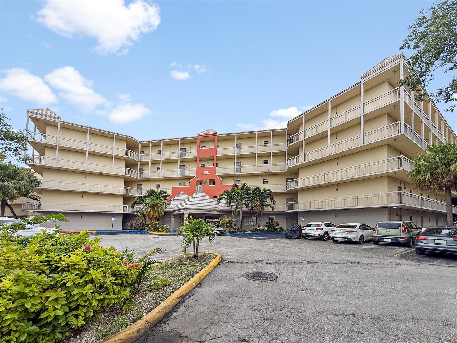 8290 LAKE Drive # 250, Doral FL 33166 photo 2