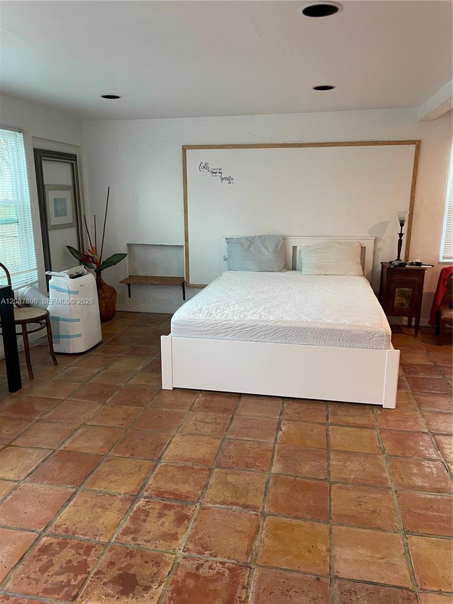 208 NE 22 nd Ave, Pompano Beach FL 33062 photo 3