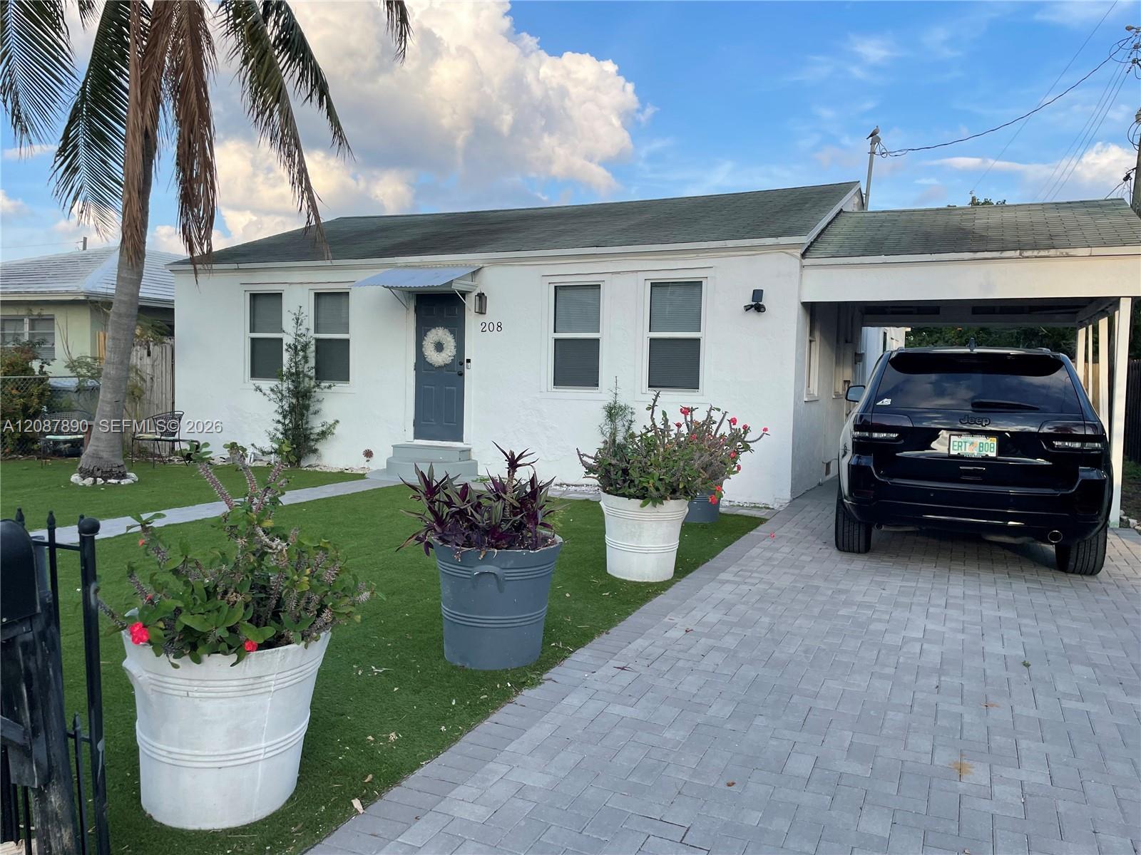 208 NE 22 nd Ave, Pompano Beach FL 33062