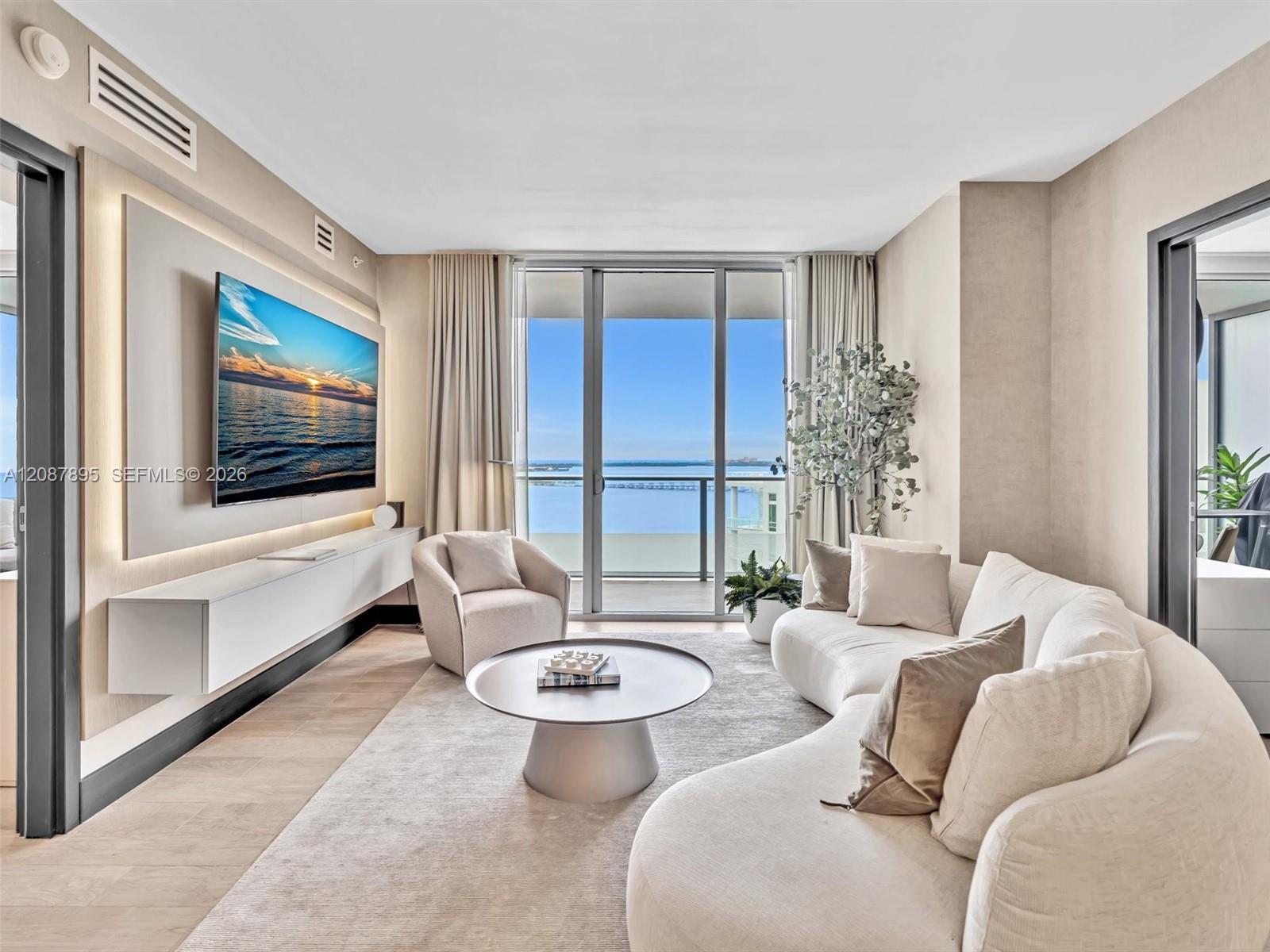 1300 NE Brickell Bay Dr # 2905, Miami FL 33131