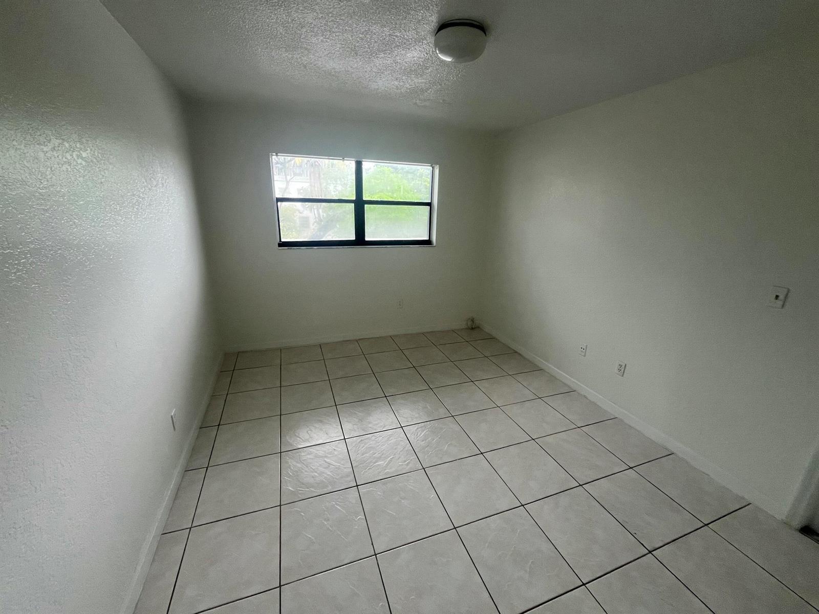 421 NW 7th Terrace # 3, Fort Lauderdale FL 33311 photo 2