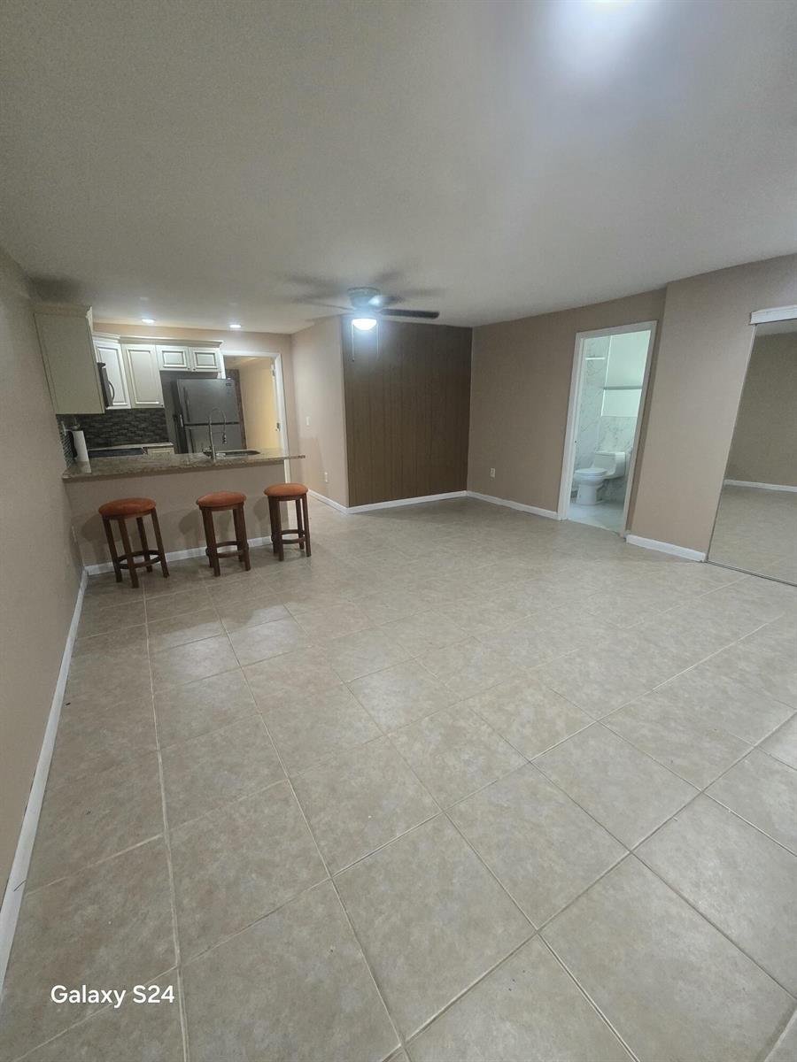 702 FLEMING Avenue, FL 33463 photo 4