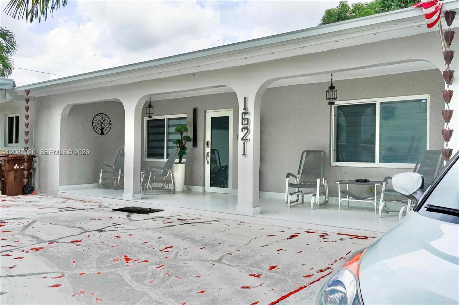 1621 E 6th Ave, Hialeah FL 33010 photo 2