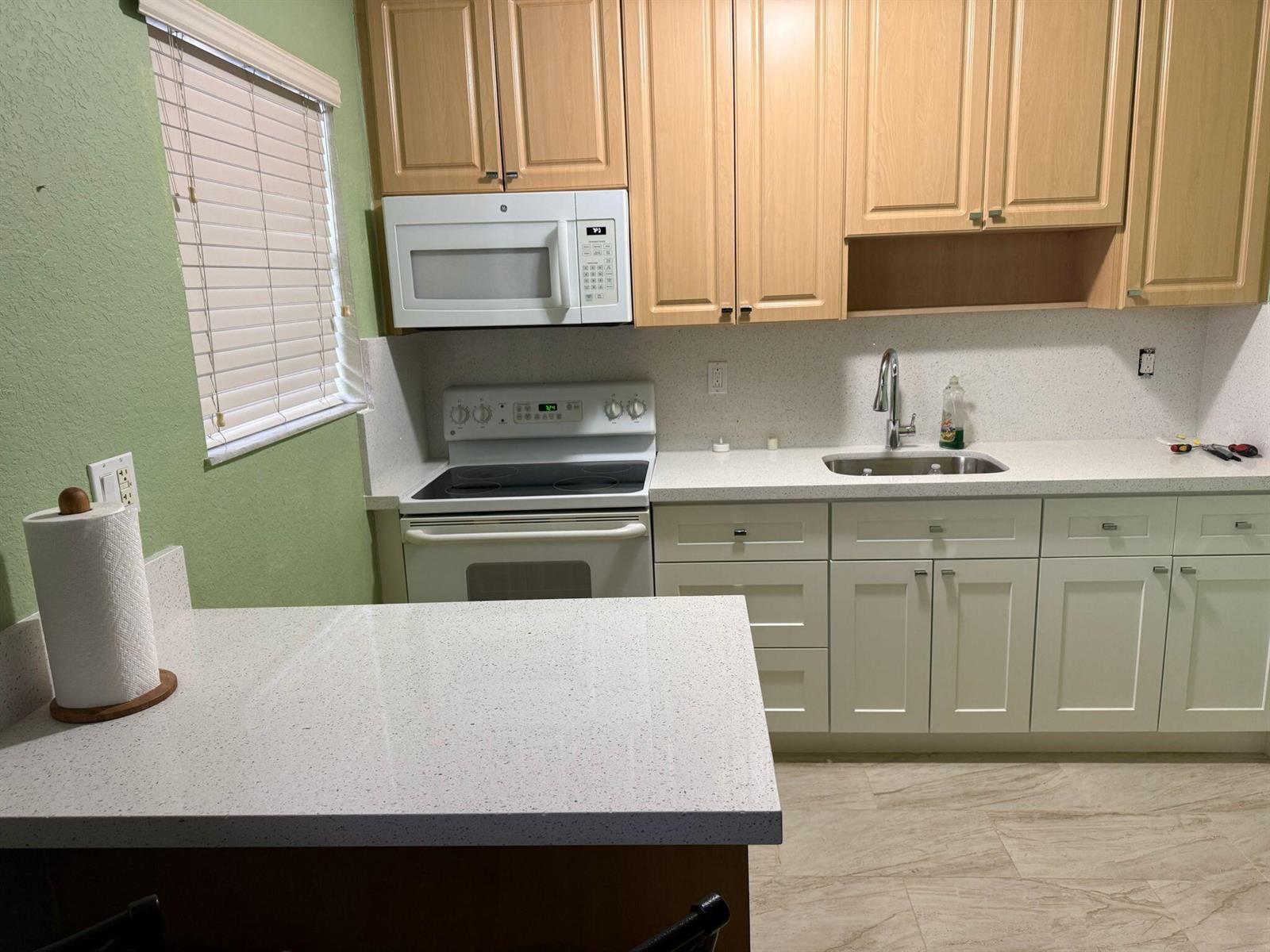 110 SE 2ND Street # 303, Hallandale Beach FL 33009