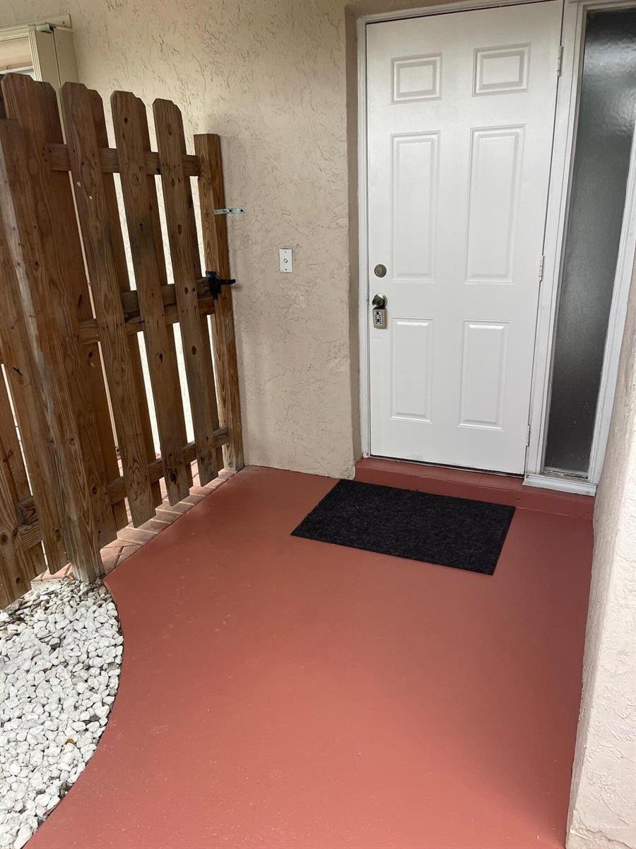 8615 Satalite Terrace, Lake Park FL 33403 photo 3