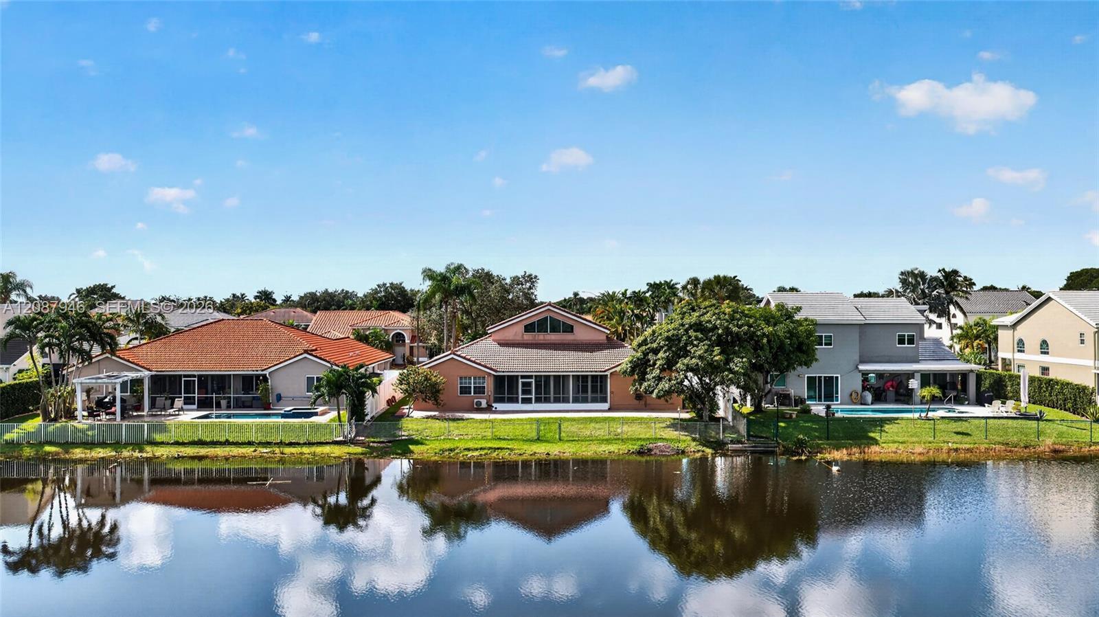 20141 NW 10th St, Pembroke Pines FL 33029 photo 2