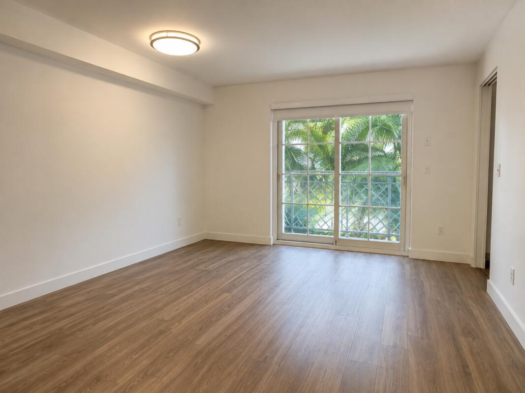 307 N J Street # 308, FL 33460 photo 5