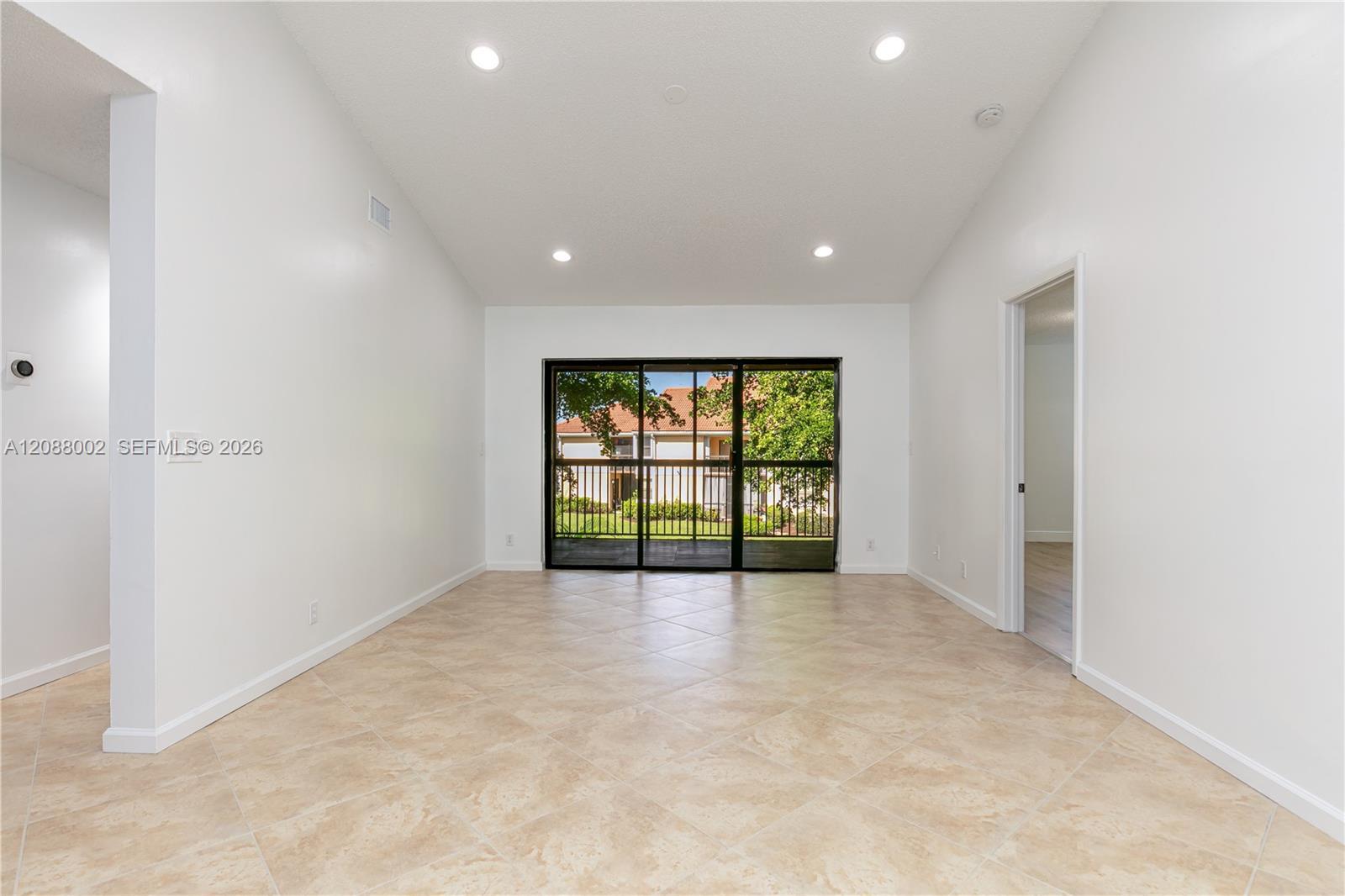 5741 Riverside Dr, Coral Springs FL 33067 photo 5