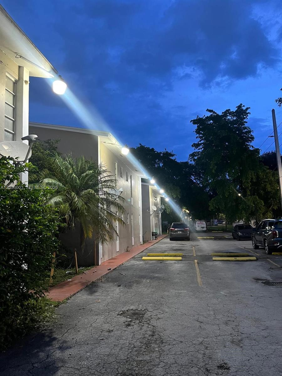 1525 NW 19th Ter # 24, Miami FL 33125