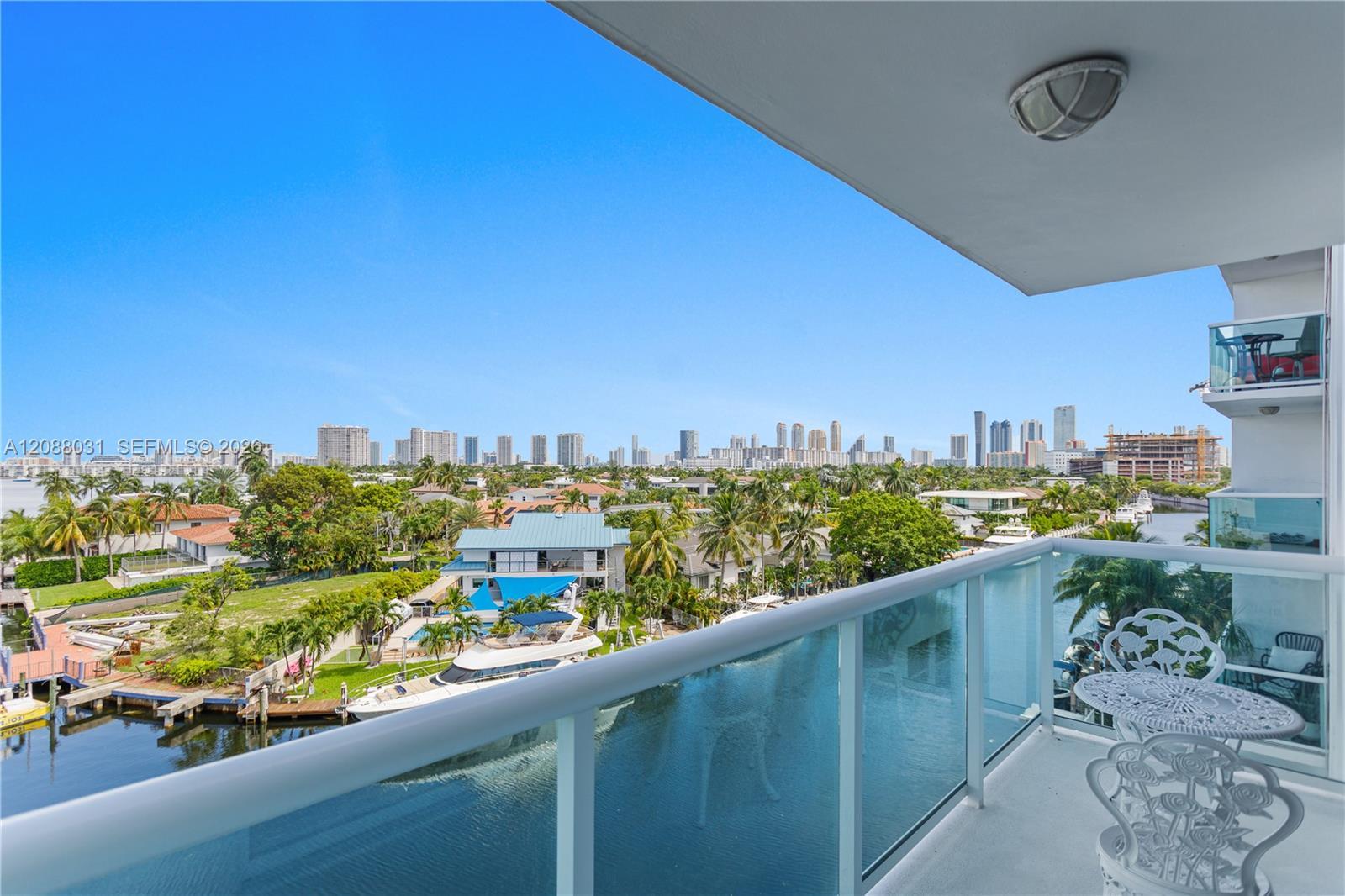 2841 NE 163rd St # 607, North Miami Beach FL 33160 photo 4