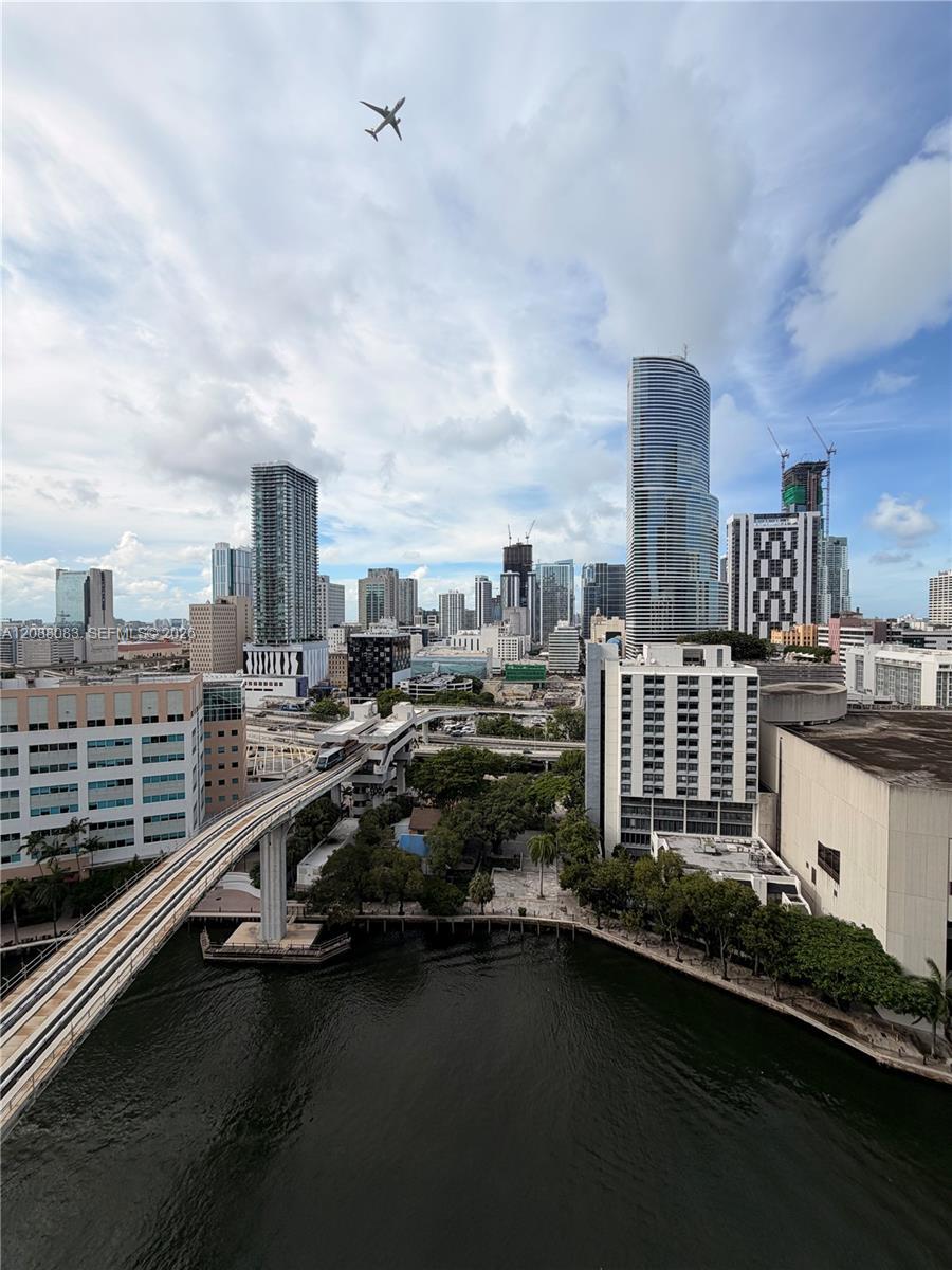 31 SE 5th St # 2001, Miami FL 33131