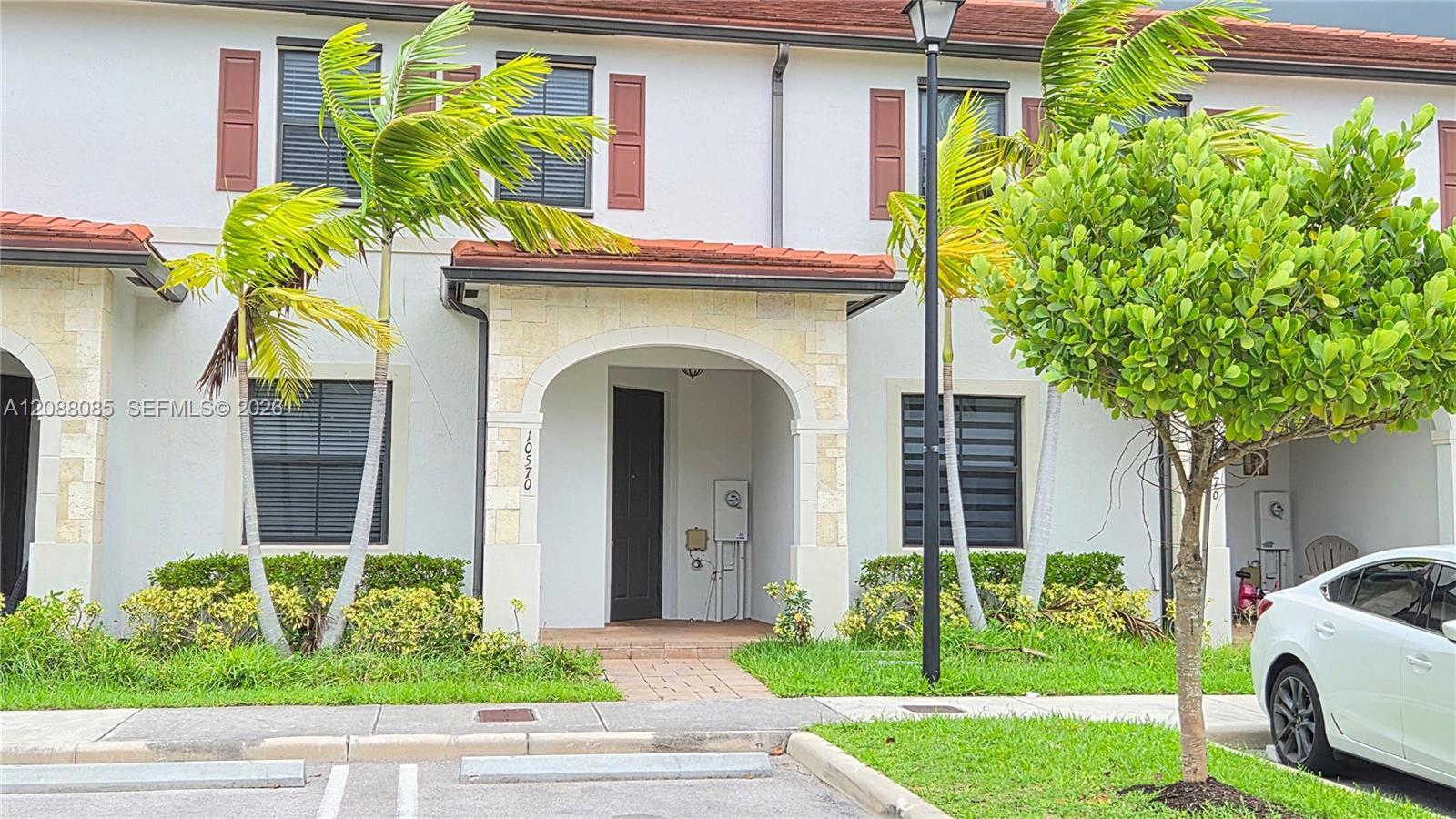 10570 W 33rd Ln, Hialeah FL 33018