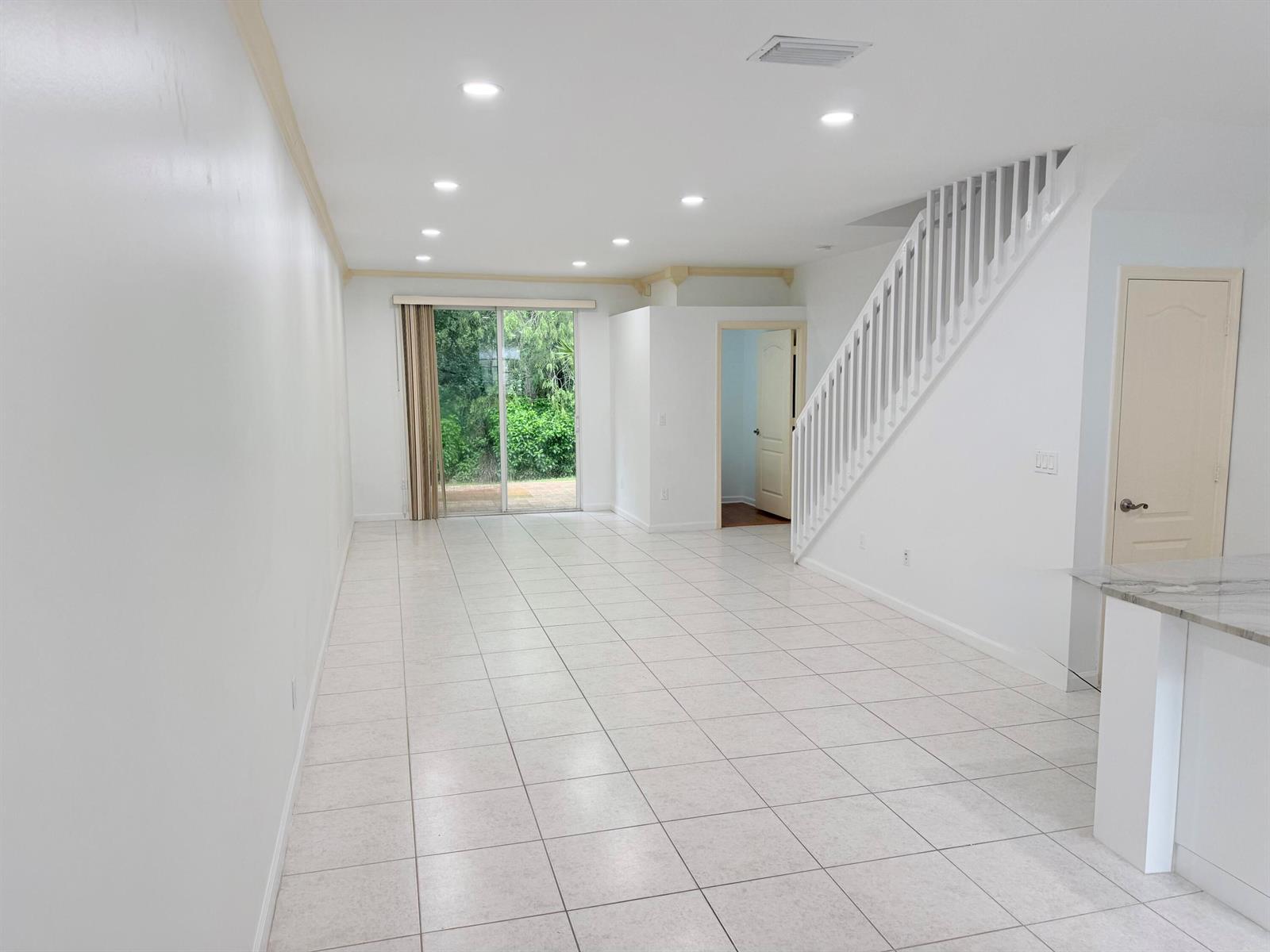 5738 NW 48TH Avenue, Coconut Creek FL 33073 photo 3