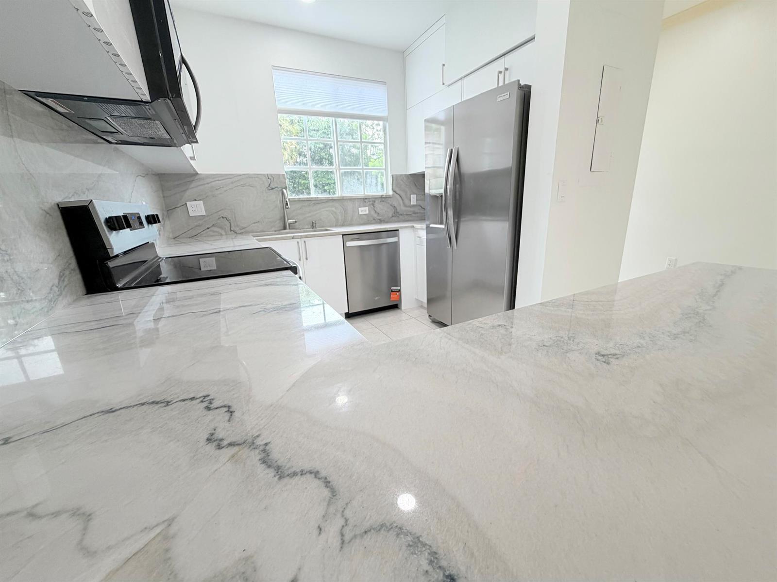 5738 NW 48TH Avenue, Coconut Creek FL 33073 photo 4