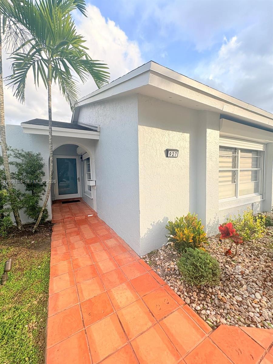 927 NW 106th Ave Cir # 927, Miami FL 33172 photo 3