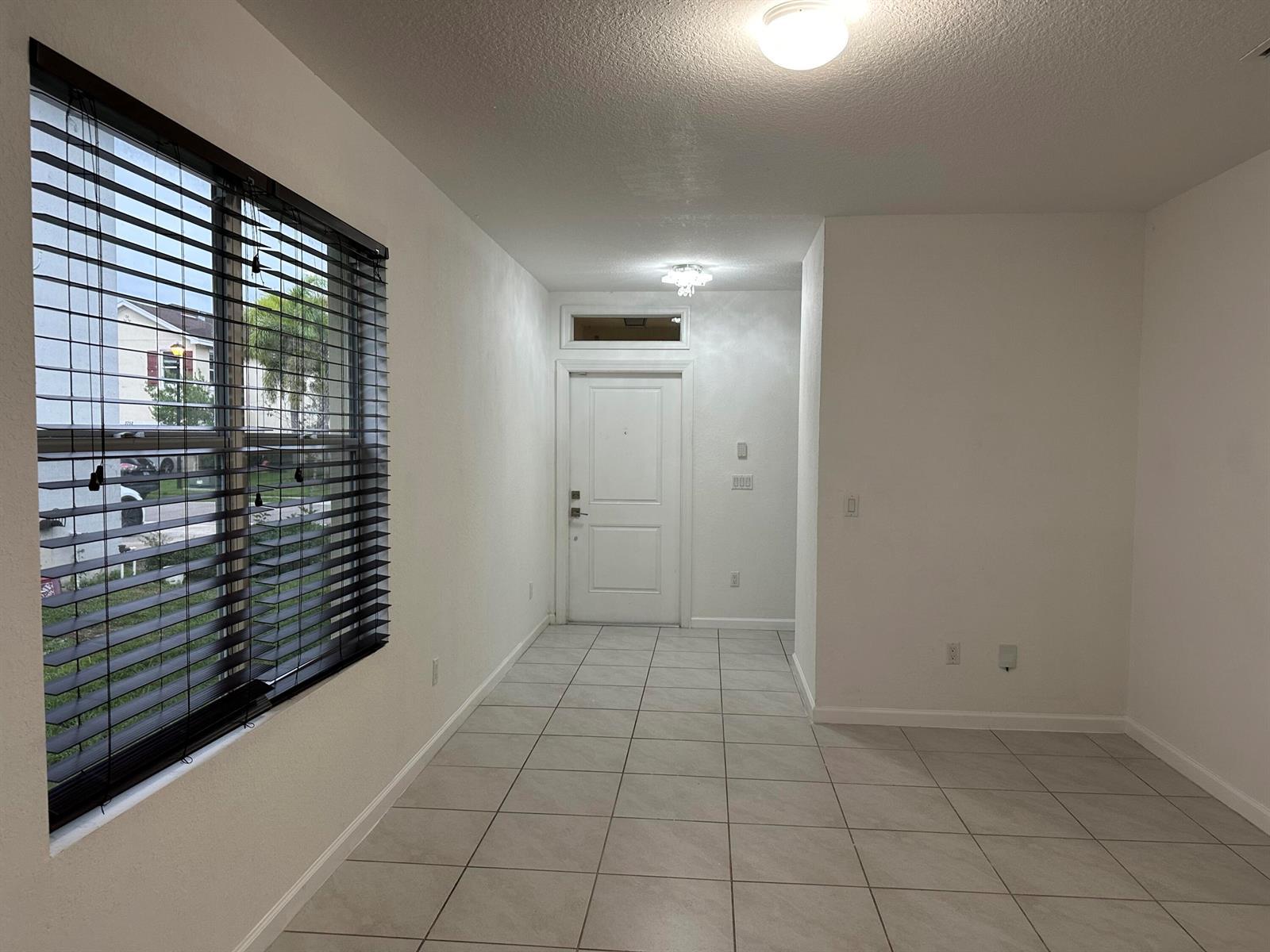 3779 WHITNEY PARK Lane, FL 33463 photo 2