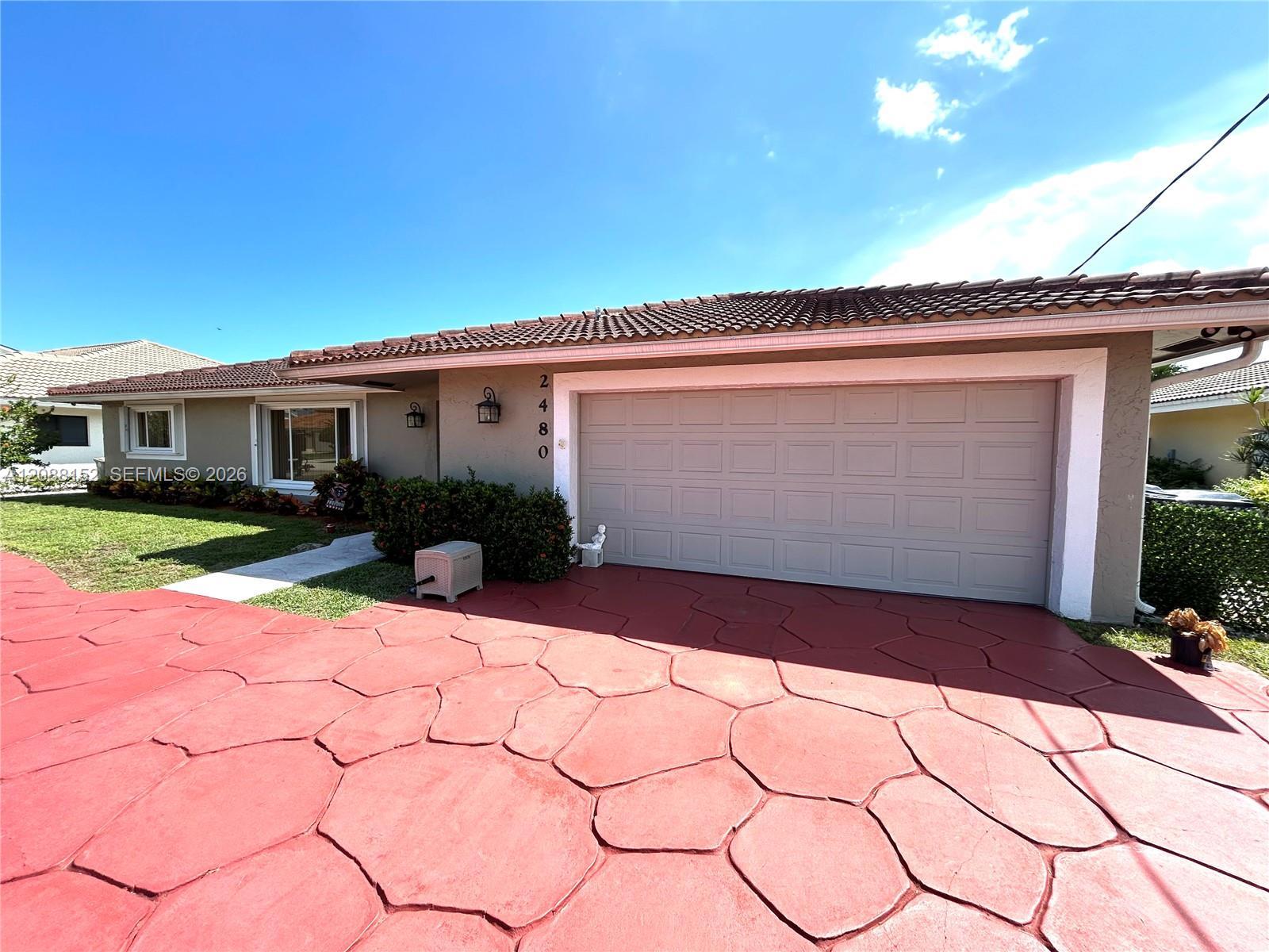 2480 NE 46th St, Lighthouse Point FL 33064 photo 2