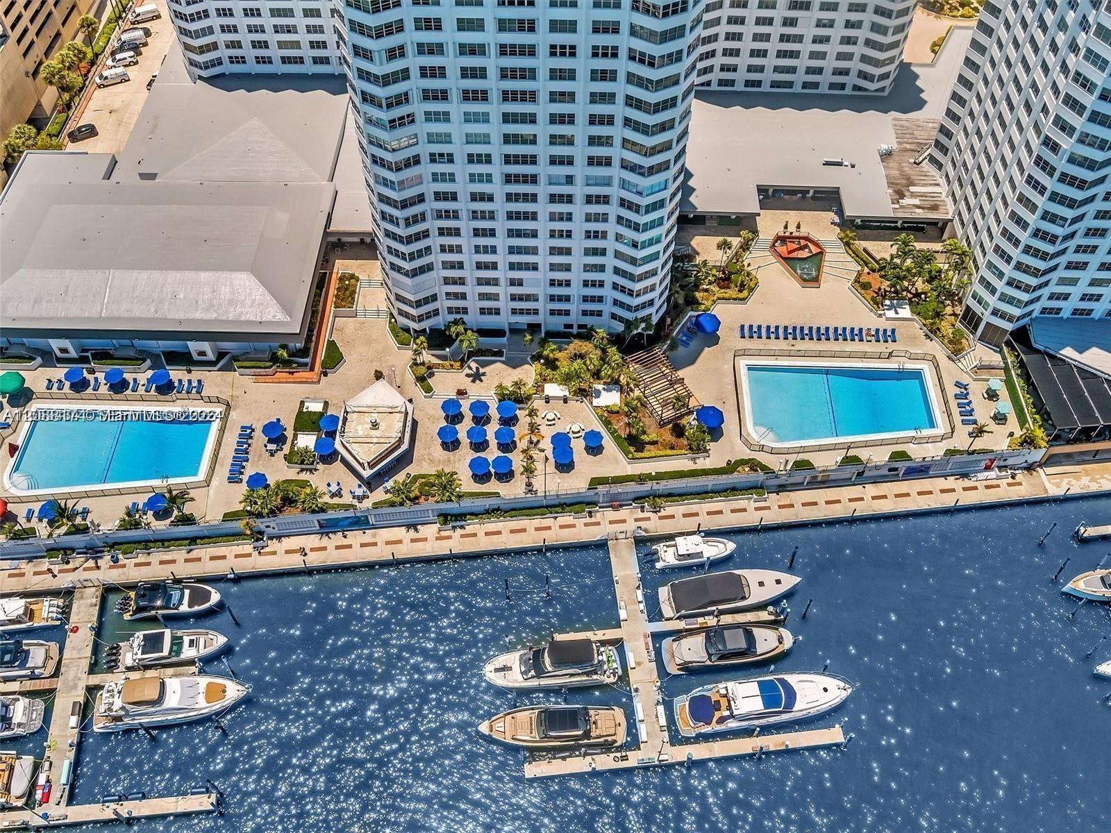 801 Brickell Bay Dr # 1962, Miami FL 33131 photo 2