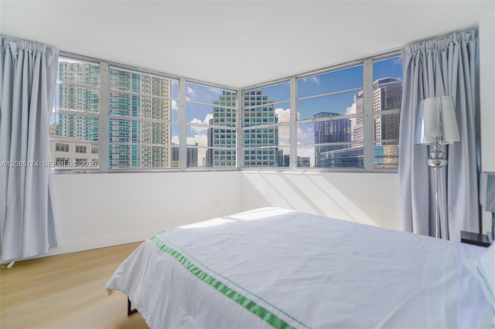 801 Brickell Bay Dr # 1962, Miami FL 33131 photo 3