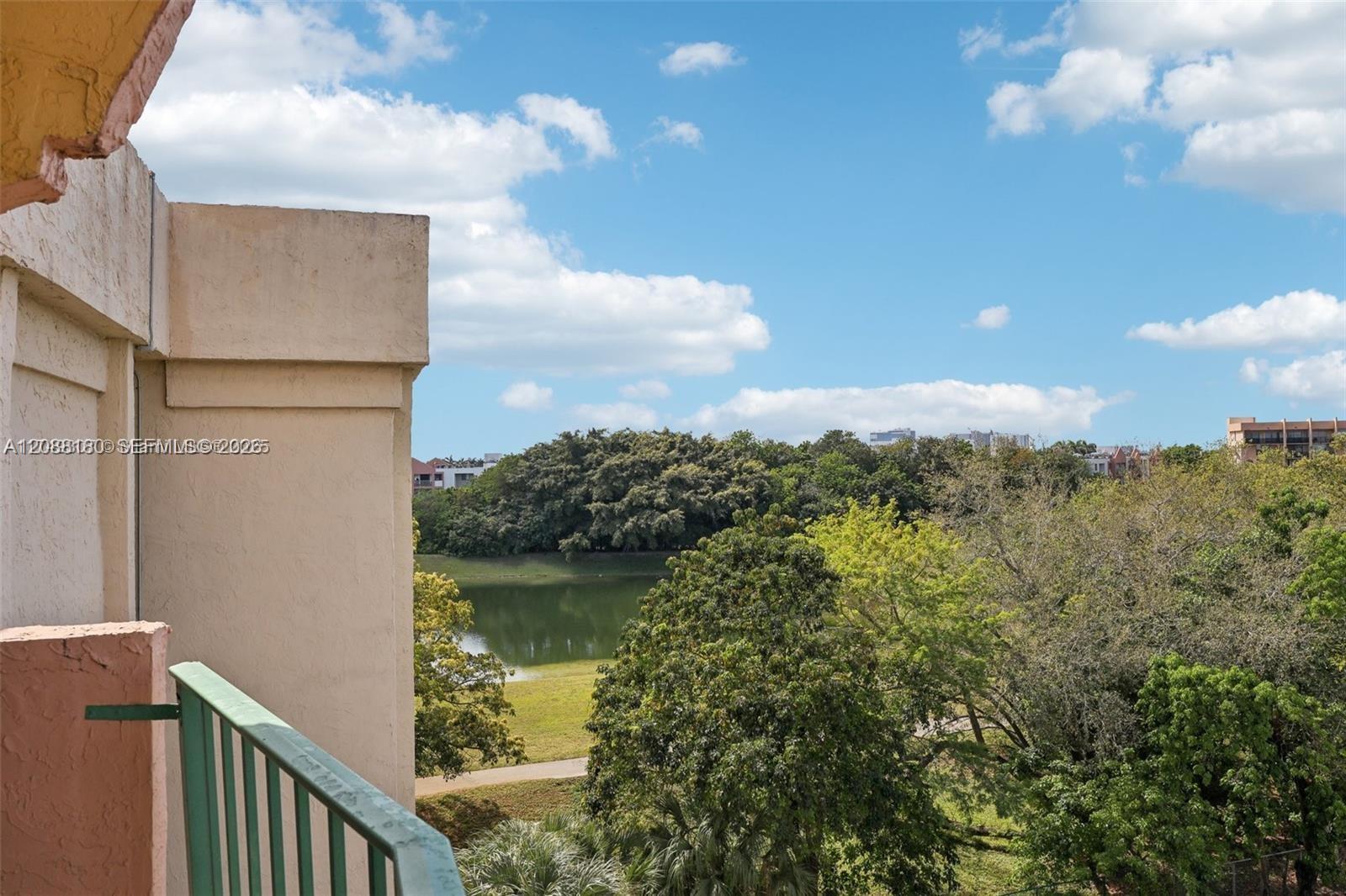 9360 Fontainebleau Blvd # 612, Miami FL 33172 photo 2