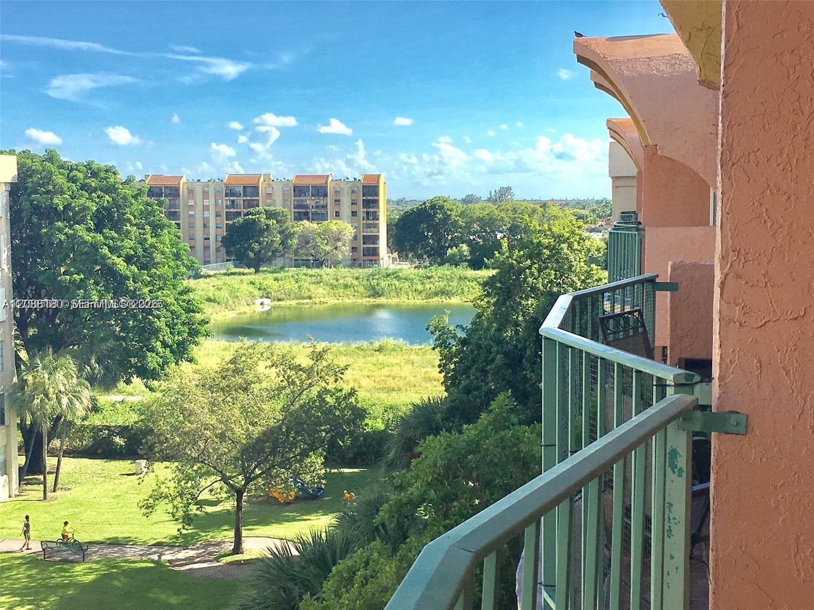 9360 Fontainebleau Blvd # 612, Miami FL 33172 photo 3