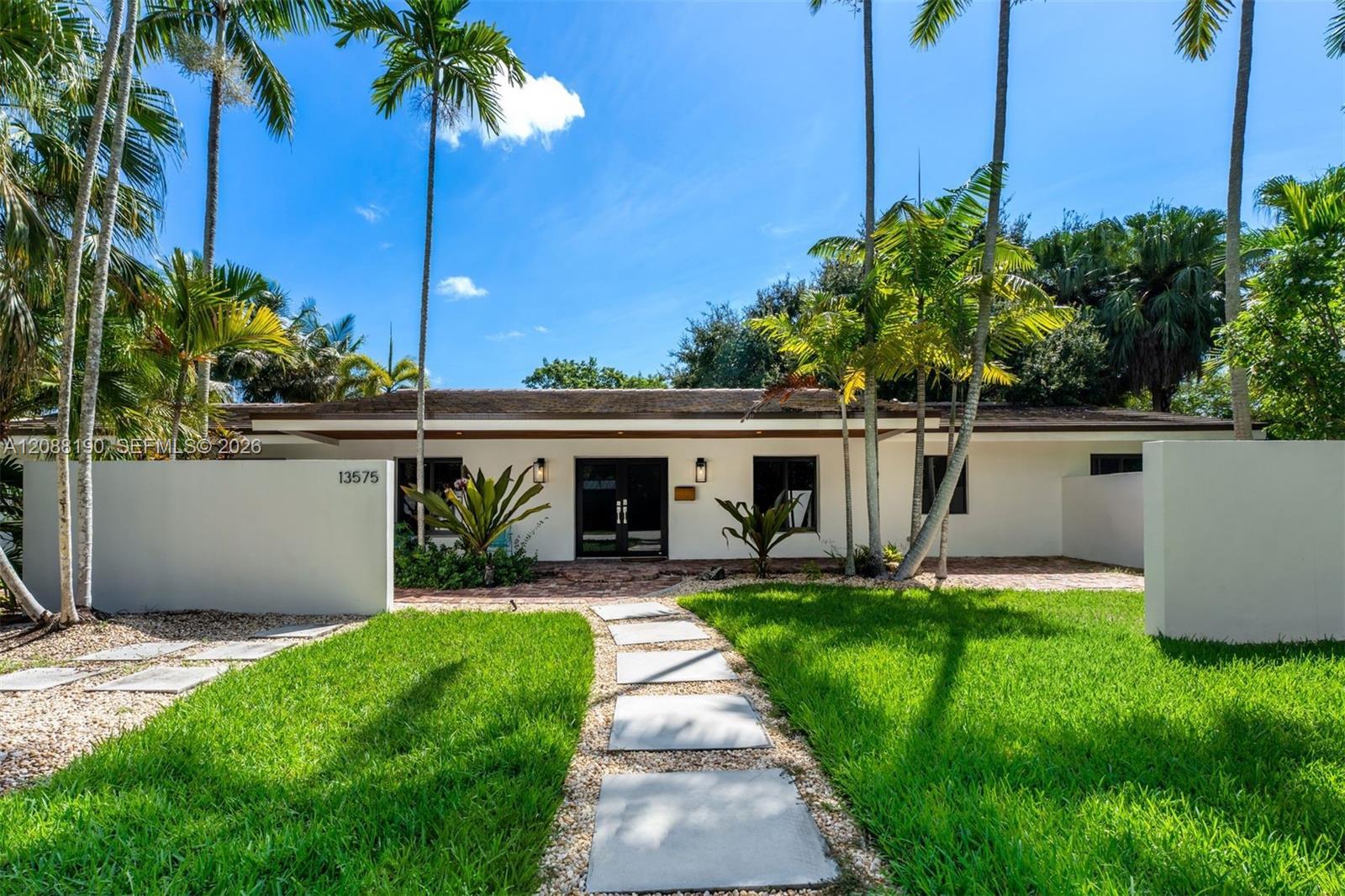 13575 SW 72nd Ct, Pinecrest FL 33156
