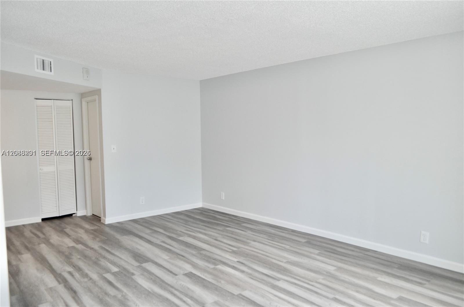 16570 NE 26th Ave # 4D, North Miami Beach FL 33160 photo 5