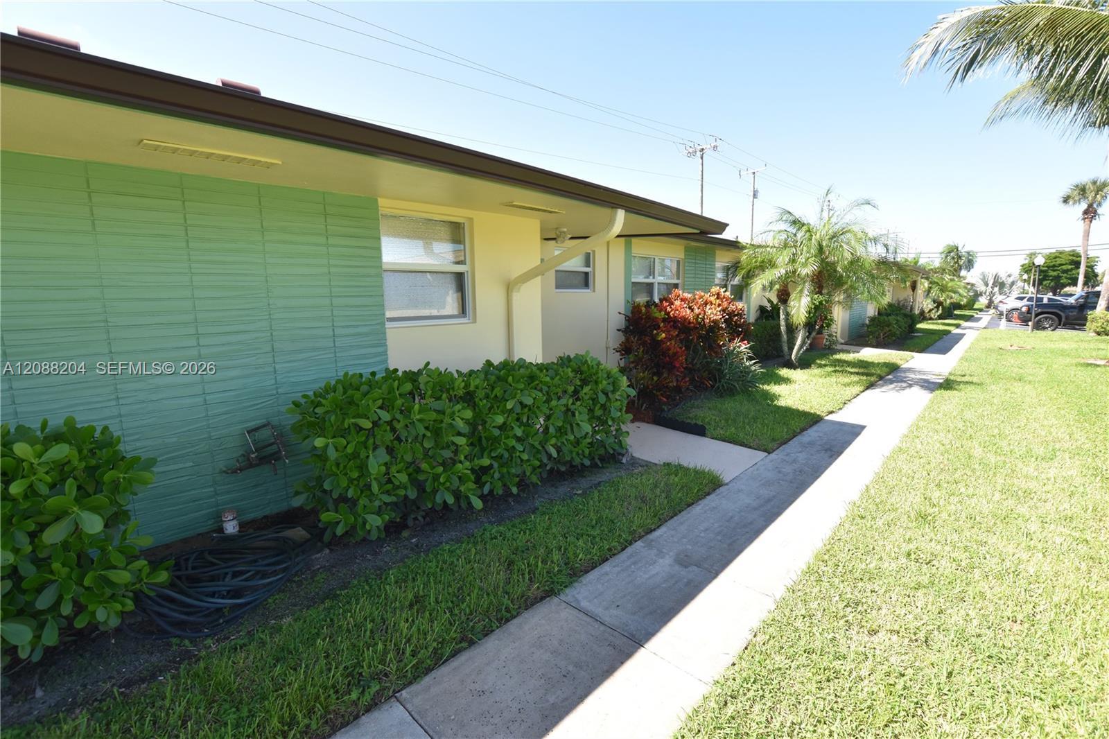 2941 Crosley Dr W # H, West Palm Beach FL 33415