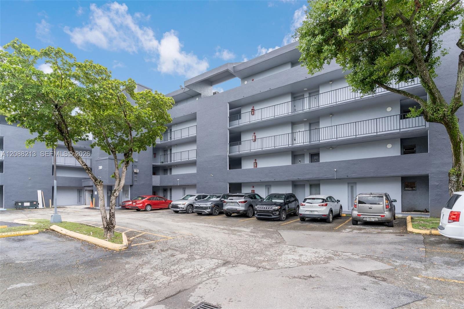 210 Fontainebleau Blvd # 410, Miami FL 33172 photo 2