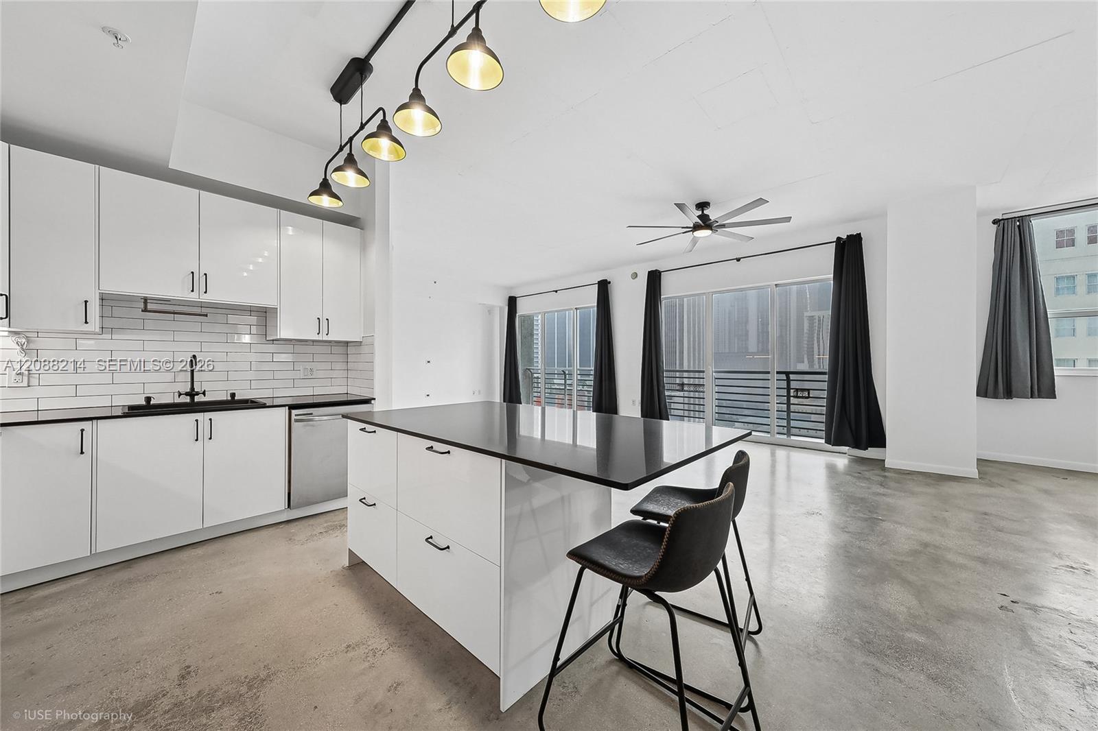 133 NE 2nd Ave # 1606, Miami FL 33132 photo 3