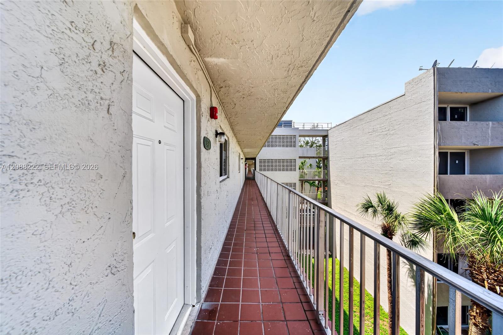 10000 NW 80th Ct # 2432, Hialeah Gardens FL 33016 photo 3