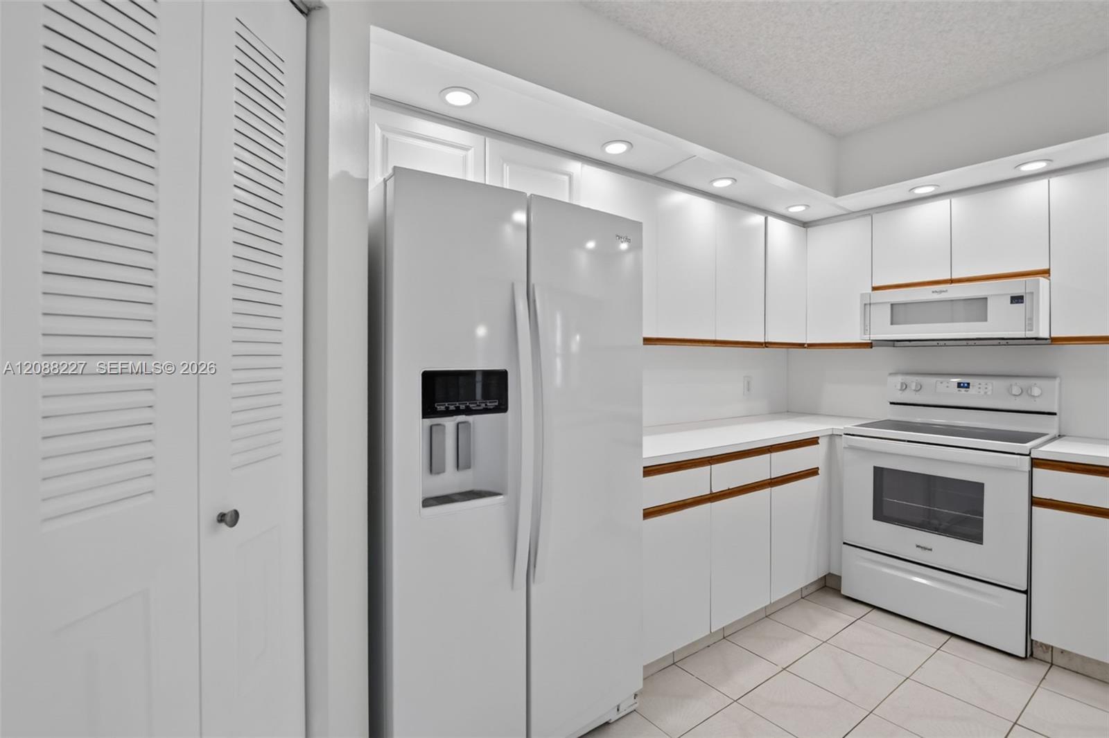 1200 SW 125th Ave # 212L, Pembroke Pines FL 33027 photo 3