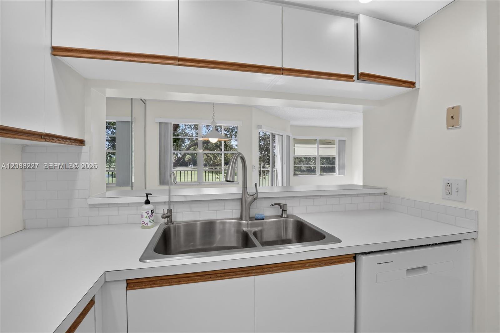 1200 SW 125th Ave # 212L, Pembroke Pines FL 33027 photo 4