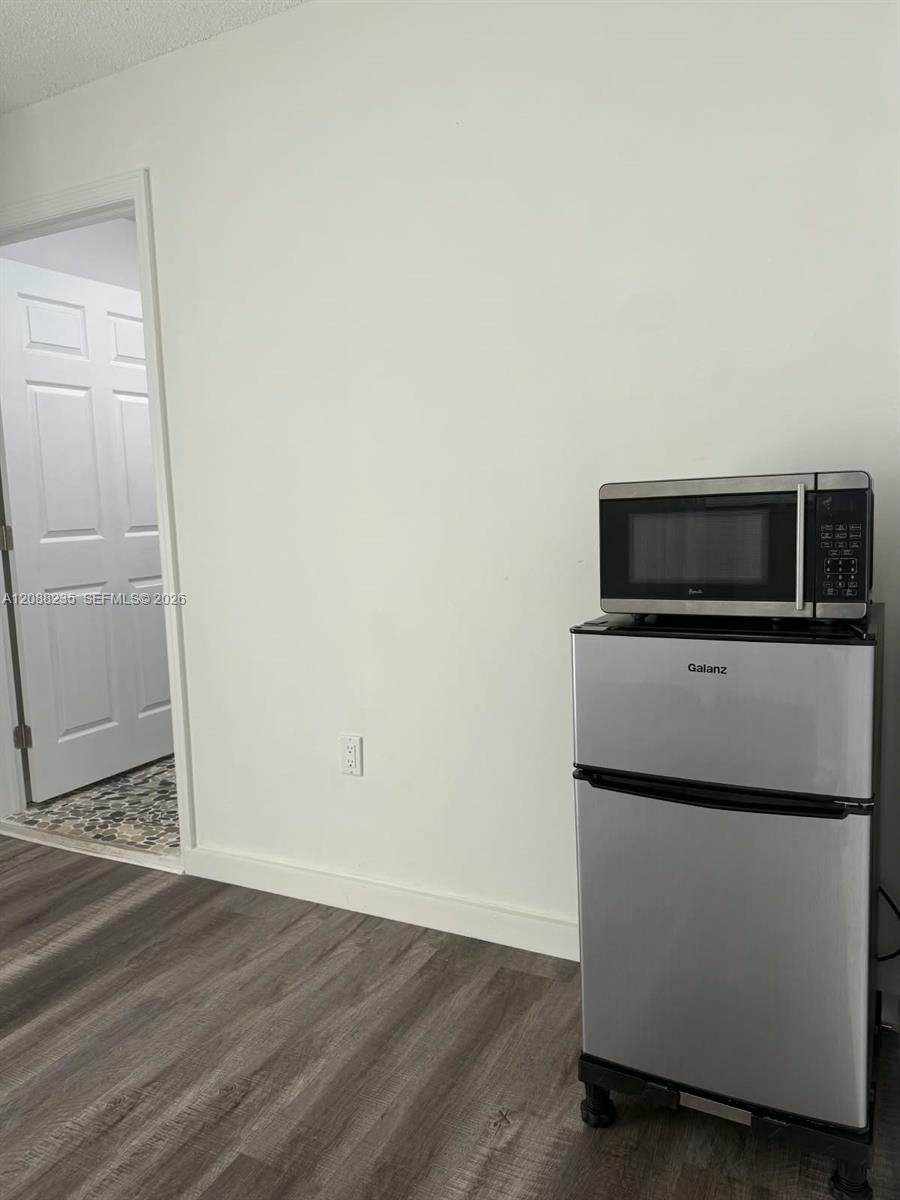 Miami, FL 33187 photo 3