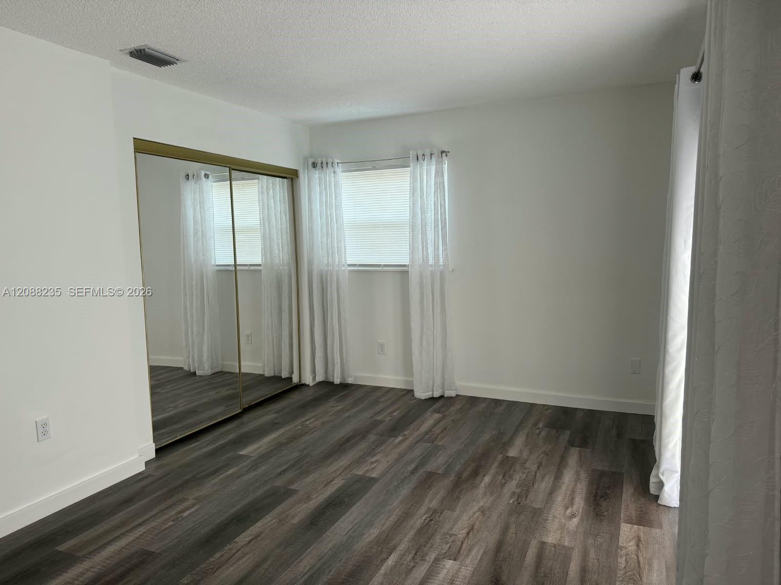 Miami, FL