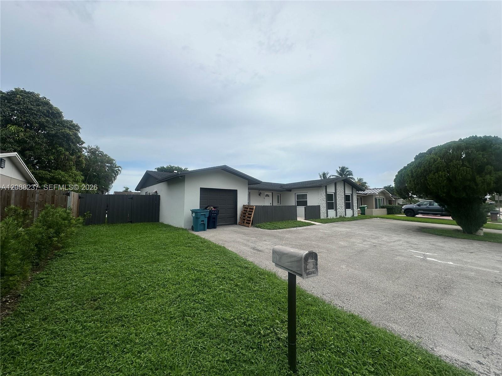 11611 SW 122nd Ave, Miami FL 33186 photo 3