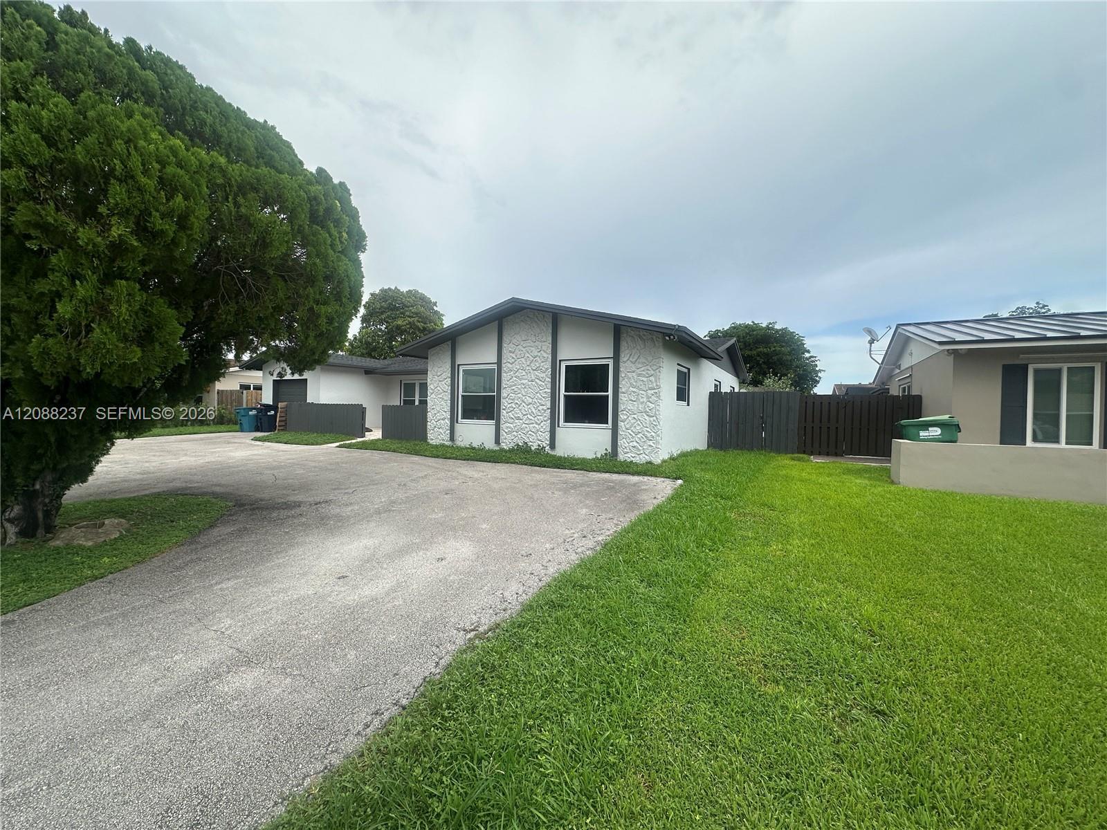 11611 SW 122nd Ave, Miami FL 33186 photo 4