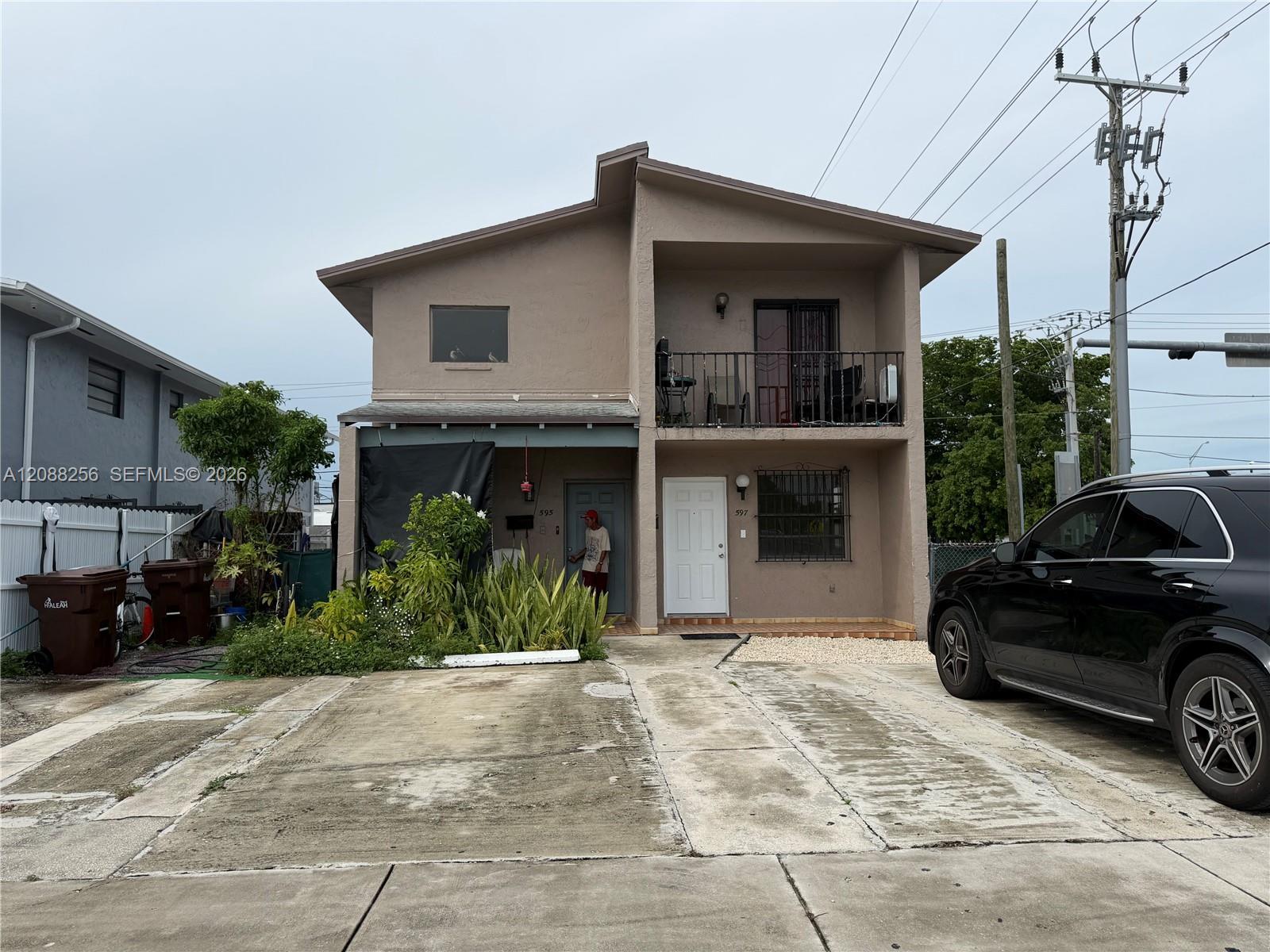 595 E 8th St # 595, Hialeah FL 33010