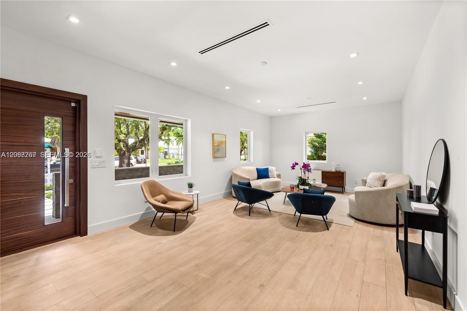 270 SW 29th Rd, Miami FL 33129 photo 3