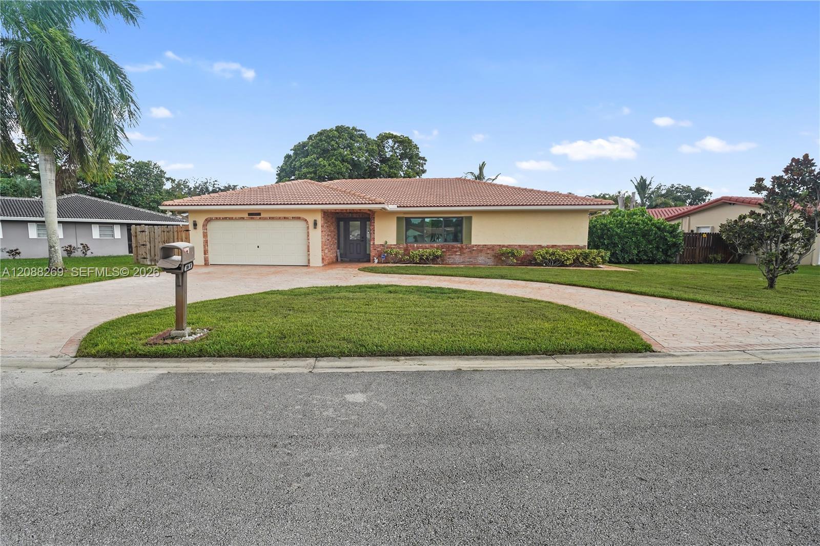10650 NW 42nd Dr, Coral Springs FL 33065 photo 3