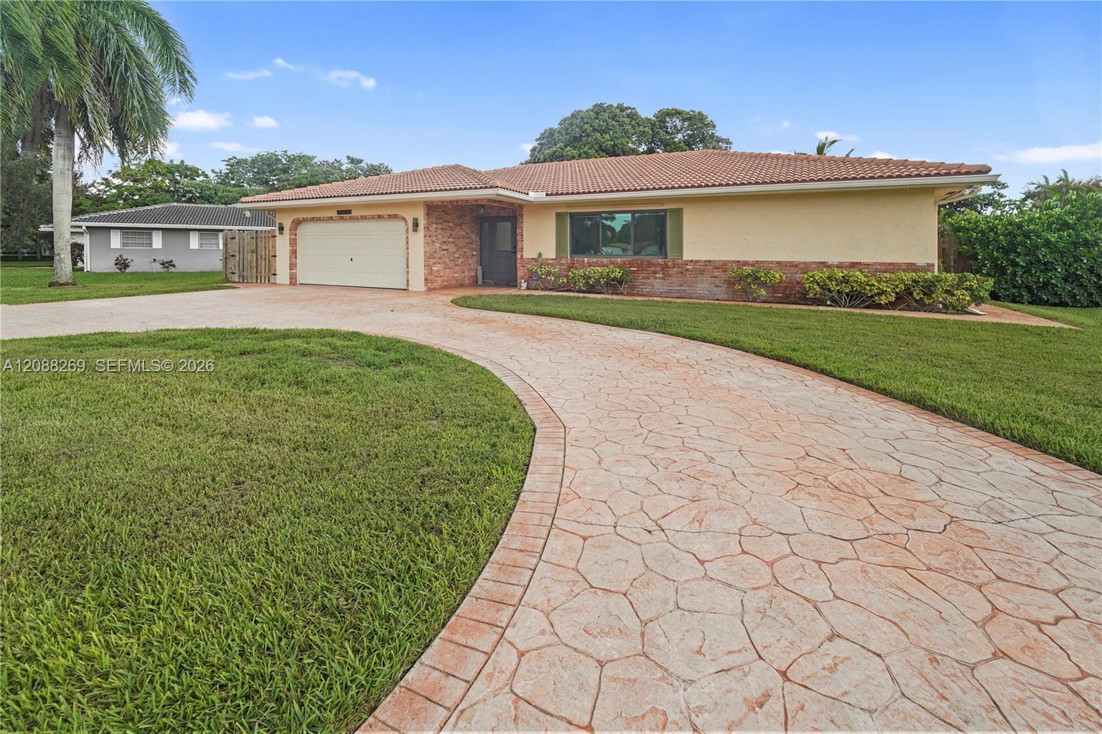 10650 NW 42nd Dr, Coral Springs FL 33065 photo 4