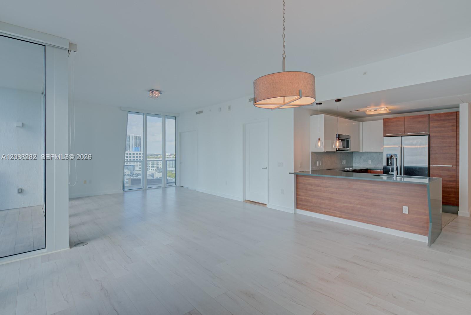 601 NE 27th St # 1502, Miami FL 33137 photo 2