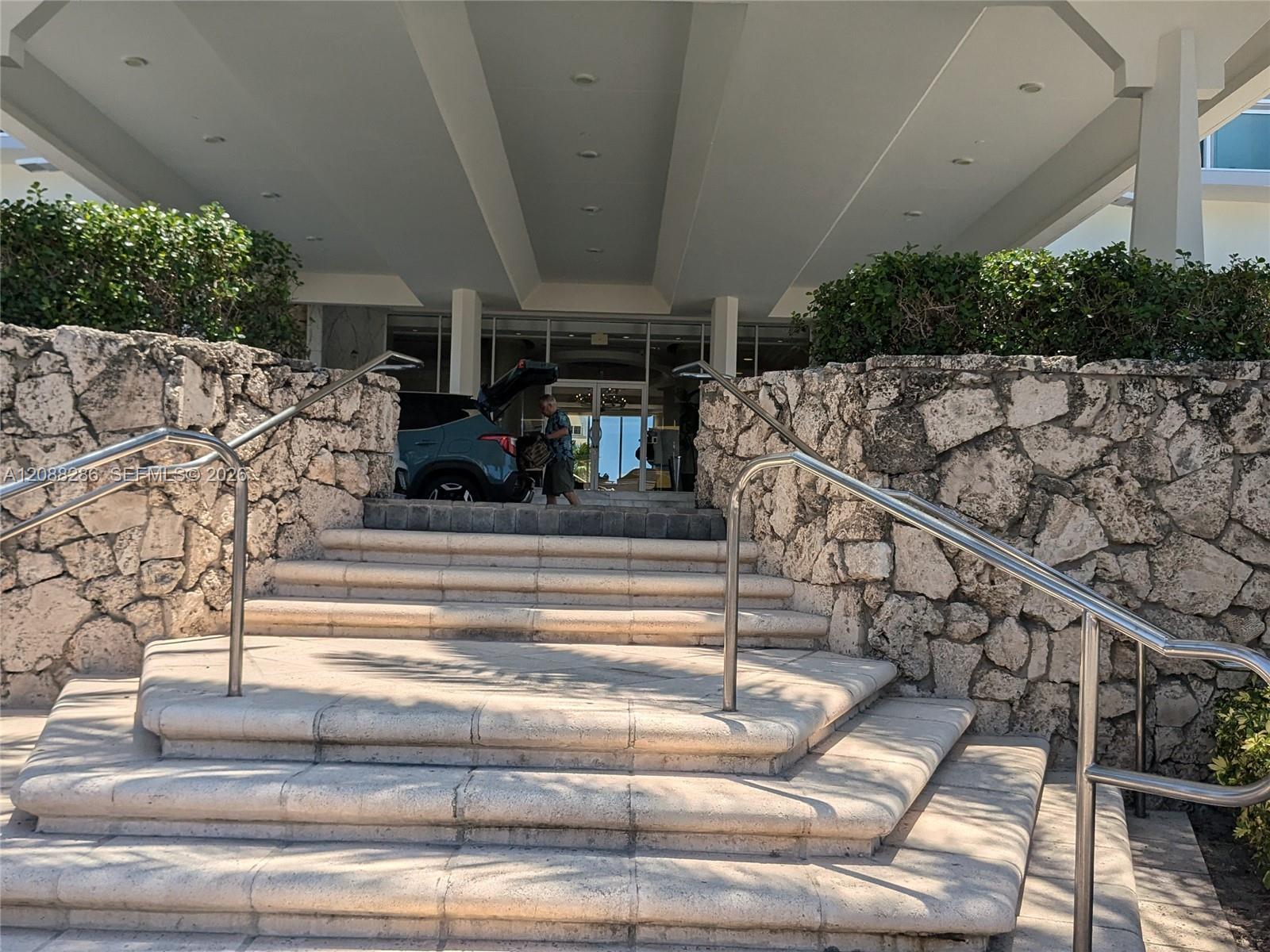 Miami Beach, FL 33141 photo 3