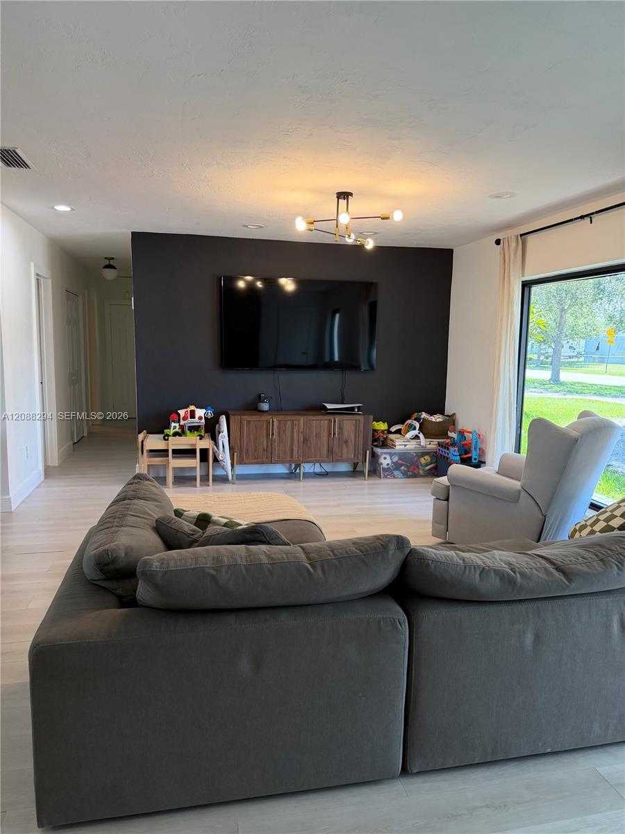 18101 SW 92nd Ave, Palmetto Bay FL 33157 photo 3