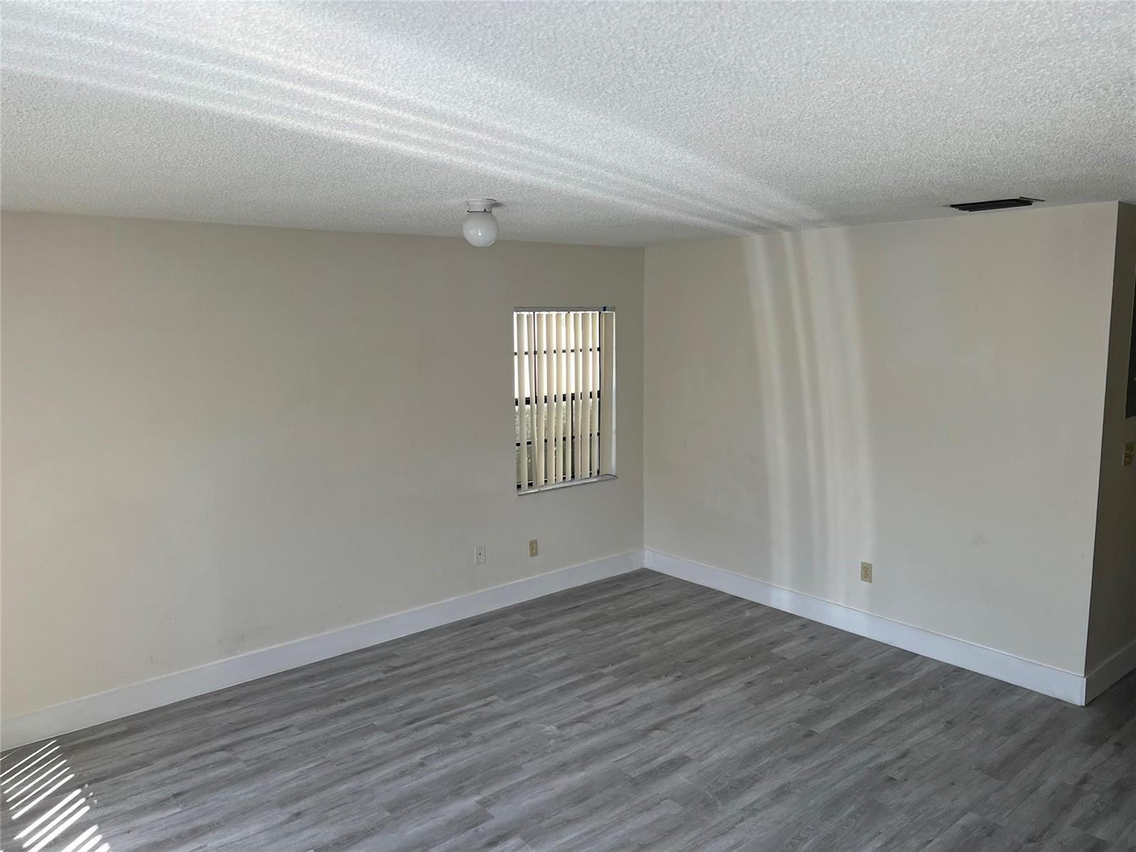 2941 NW 92nd Avenue, Coral Springs FL 33065 photo 2