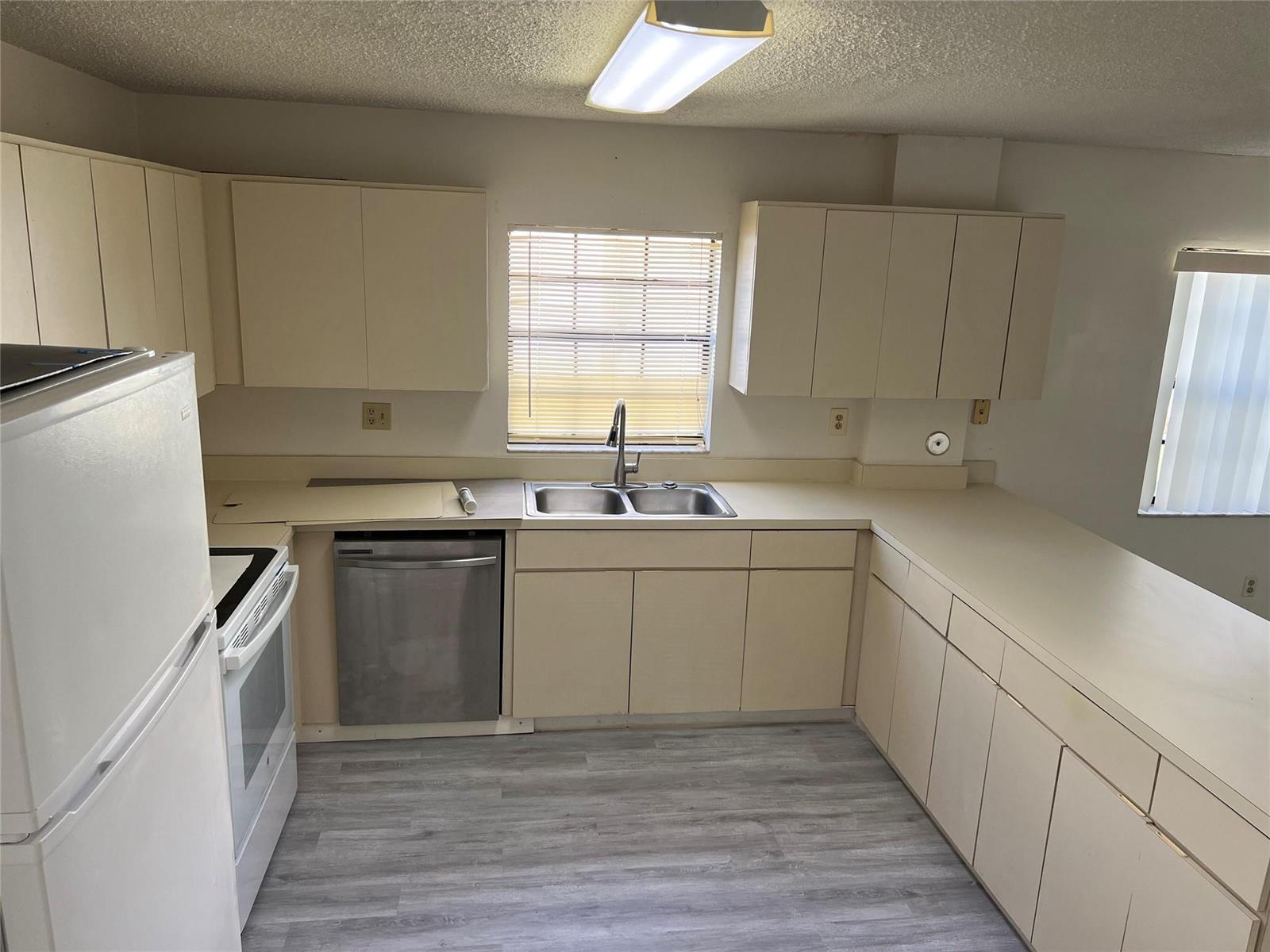 2941 NW 92nd Avenue, Coral Springs FL 33065 photo 5